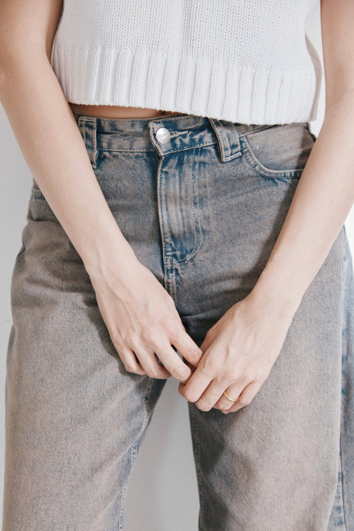 The Buckle Up Women's Jeans in Sandstone